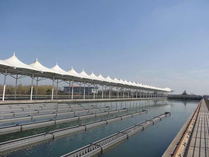 建筑出入口膜結(jié)構(gòu)